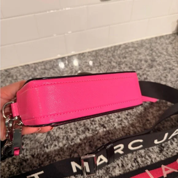 Marc Jacobs Hot Pink Snapshot Bag (additional strap included) - Picture 5 of 6